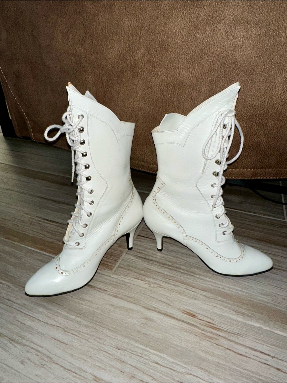 Lace-Up Victorian-Inspired White Women's Western Boots